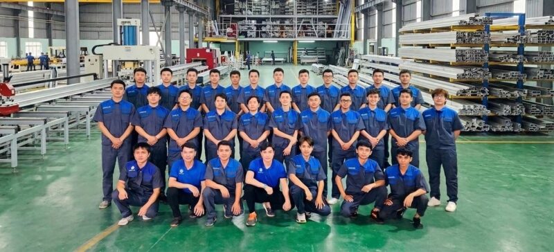 Cửa Trượt Quay Eurotech HỆ HoÀng Gia 90 NẸp RỜi 8.jpg05